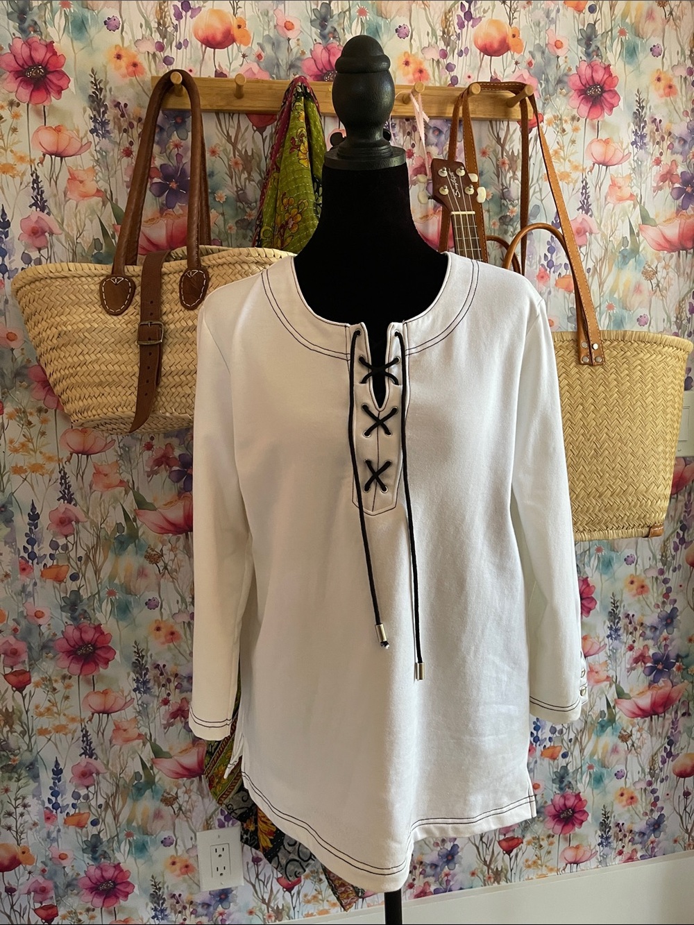Allison Daley White Long-Sleeve Lace-Up Tunic with Black Trim Size 10